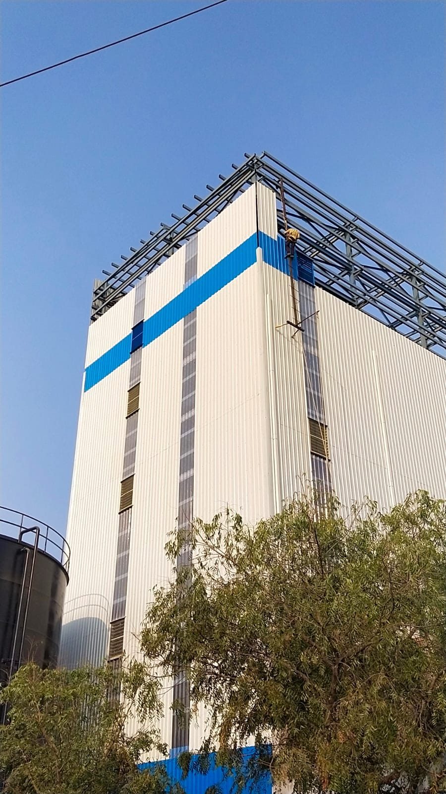 Industrial Structure Completion